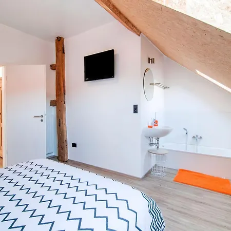 Liege Near Circuit بيت للعطل